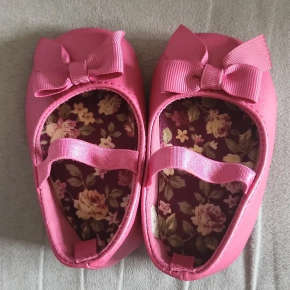 Trimfoot Co Mary Jane pink shoes Size 2