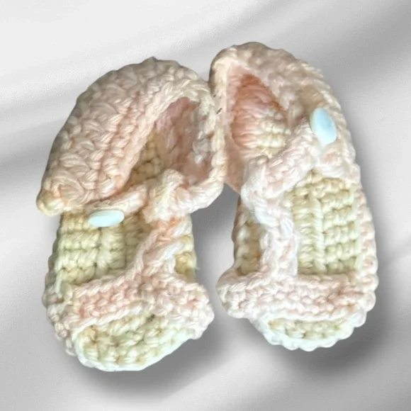 Vintage Hand Crocheted Pink‎ Baby Shoes