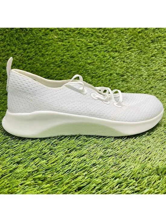 Allbirds Superlight Wool Runners Womens Size 10 White Athletic Shoes Sneakers