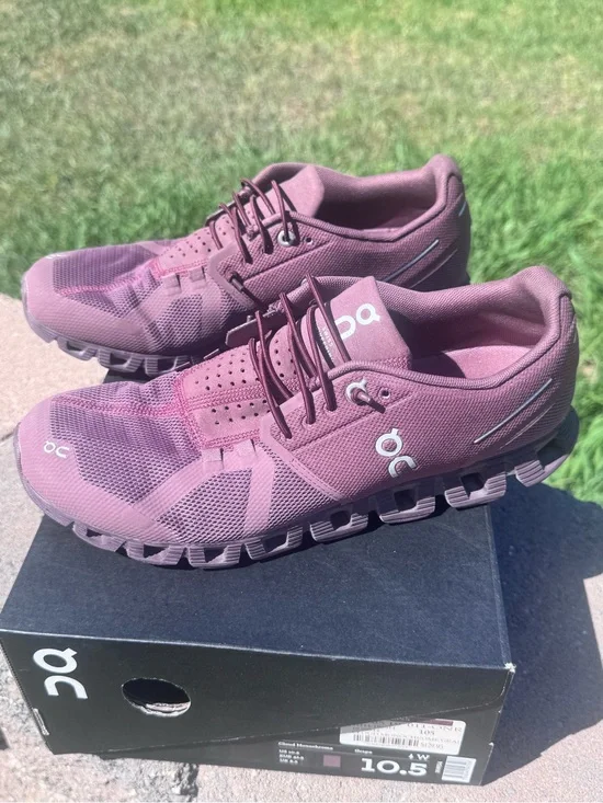 On Cloud Women's Athletic Shoes — Grape