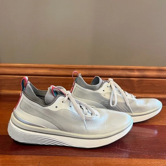 Bala Twelves Nurse Sneakers Gray Athletic Shoes, Size 7.5 Women, 6.5 Men
