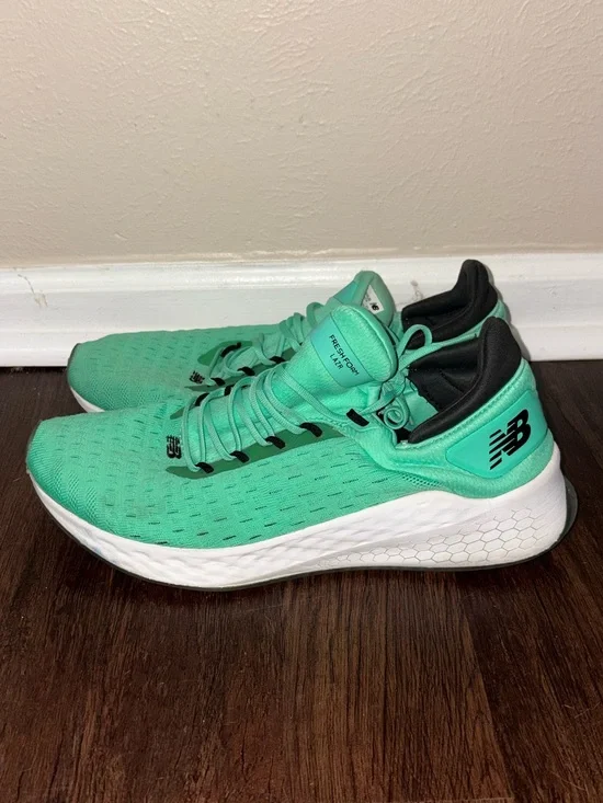 New Balance Fresh Foam Lazr V2 Running Shoes Women’s Sz 11