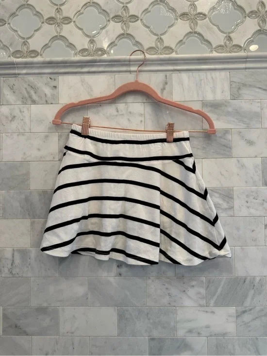 Gymboree striped skirt (with built-in under shorts)