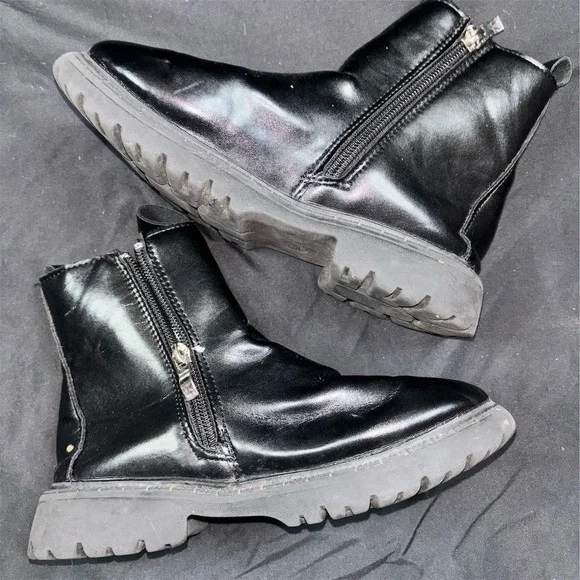 Unbranded kids size 10 Ankle Boots Black Platform Lug Sole Side Zip Pull Tabs