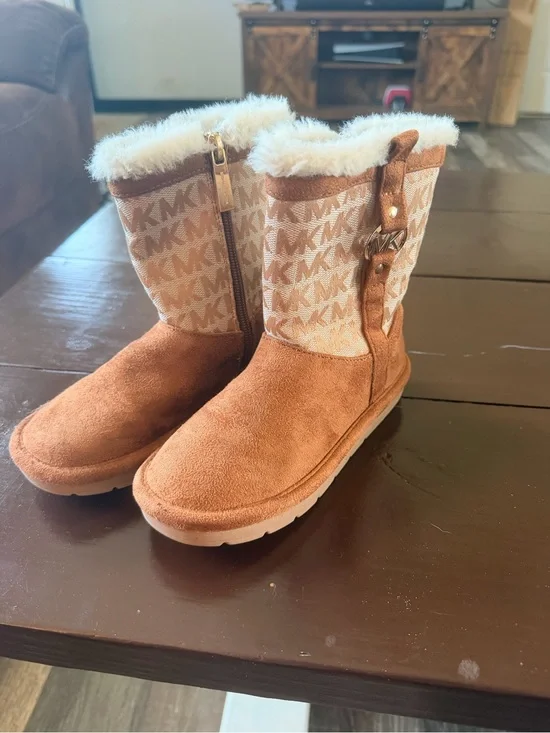 Michael Kors Kids Brown Tan MK Monogram Faux-Fur Boots
