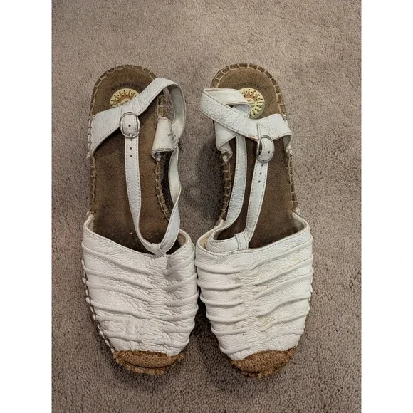 Earth Origins White Leather Espadrille Wedge Sandals T-Strap Buckle Size 9.5