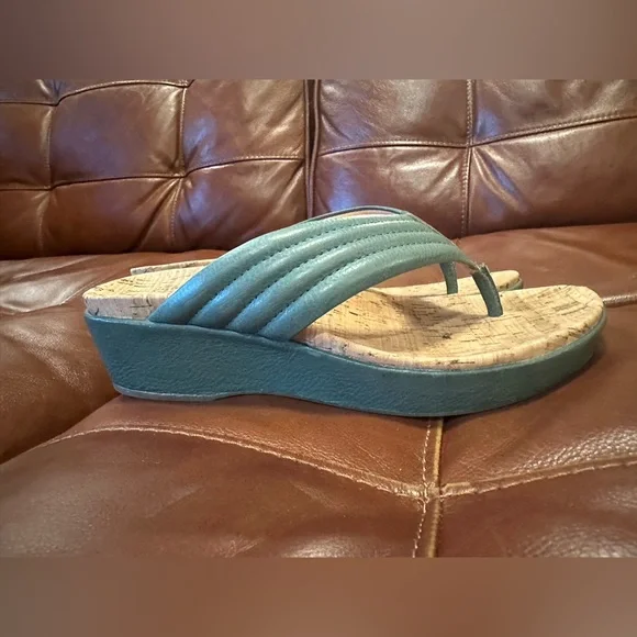 Kork-ease teal leather platform flip flop heels thongs size 8