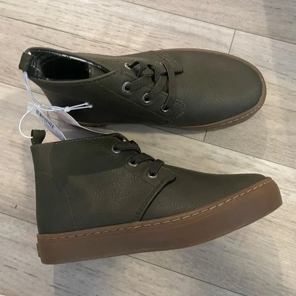 Old navy green fall kids toddler boy boots sz 12 NWT NEW
