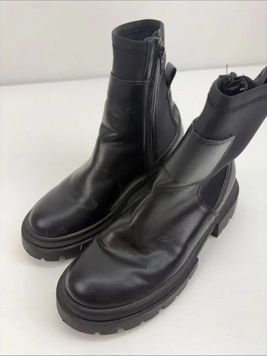 Zara‎ Boots Youth 2
