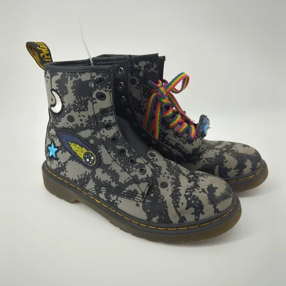 Dr. Doc Martens Kids Leather Lace Up Boot Space Hydro‎ Embroidered 4 M READ
