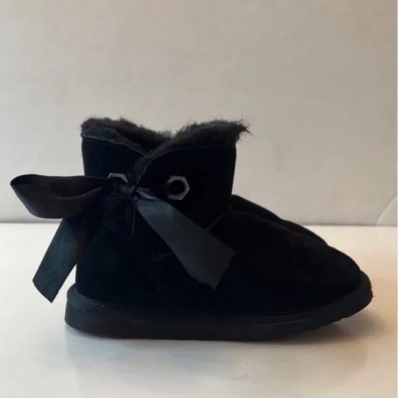 Pawz by Bearpaw lAmelia II Suede Ankle Boots