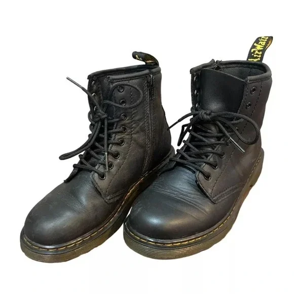 Dr. Martens‎ 1460 J Kids Boots air-cushioned slip-resistant sole Boots Size 3