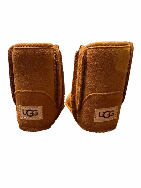 NWOB UGG Chestnut Infant Classic Water Resistant Booties Size 0/1