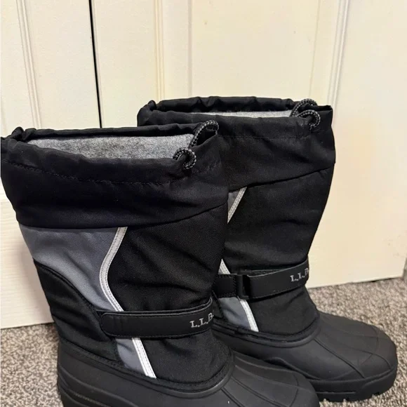 L.L. Bean Kids Black and Gray‎ Boots