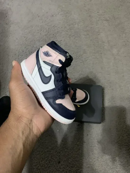 Size 8c- Nike Air Jordan 1 High OG (TD) Atmosphere Bubble Gum CU0450-641