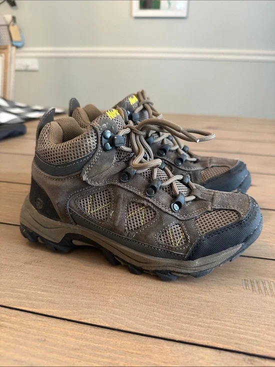Northside Brown Kids' Hiking Boots with Black Accents