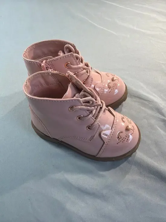 wonder nation Pink Patent Kitty boots size 5