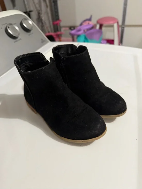 Cat & Jack Black Kids Ankle Boots