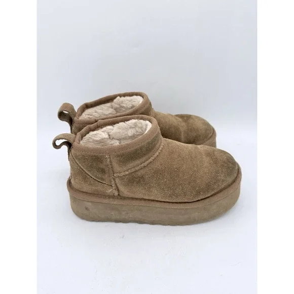 UGG Kids Classic Ultra Mini Platform Boots Suede S/N‎ 1157791K Size 13 Kids