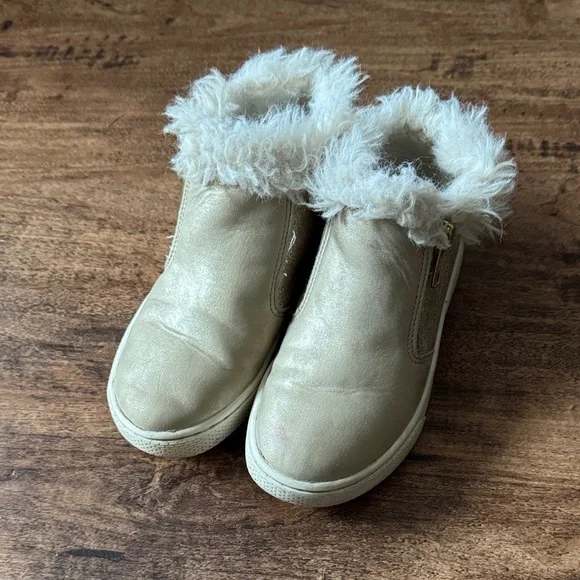 Cozy Cream & Glitter gold Kids Boots size 12