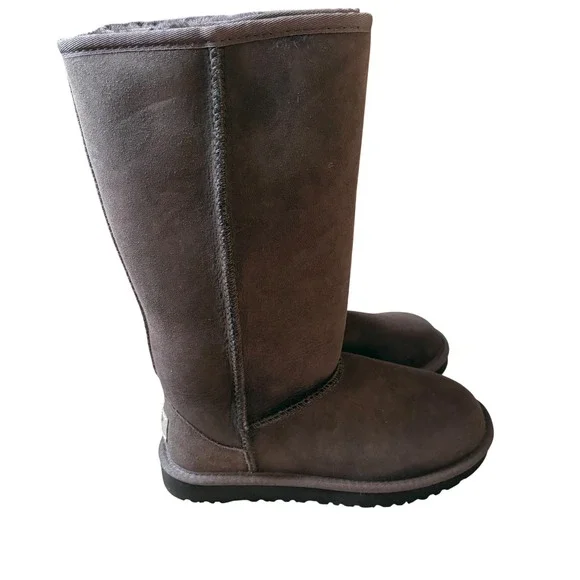 Kids UGG Australia Tall Boots Chocolate‎ Brown Suede Sheepskin Lined Size 2