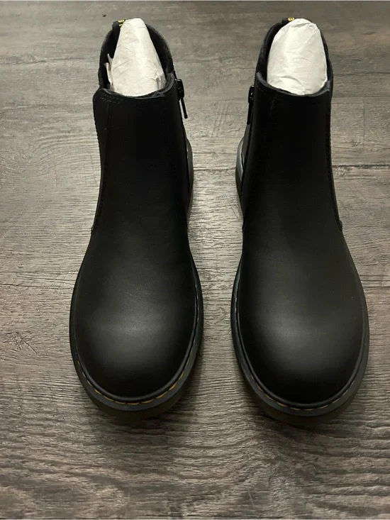 Dr. Martens Black Chelsea Boot 2976 Y