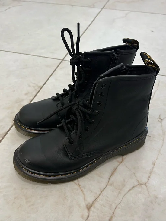 Dr. Martens Black Leather 1460 Lace Up Combat Boots Size 3 US Juniors
