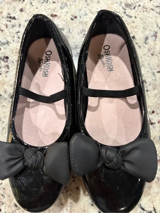 OshKosh B'gosh Black Patent Bow Girls' Dress Flats