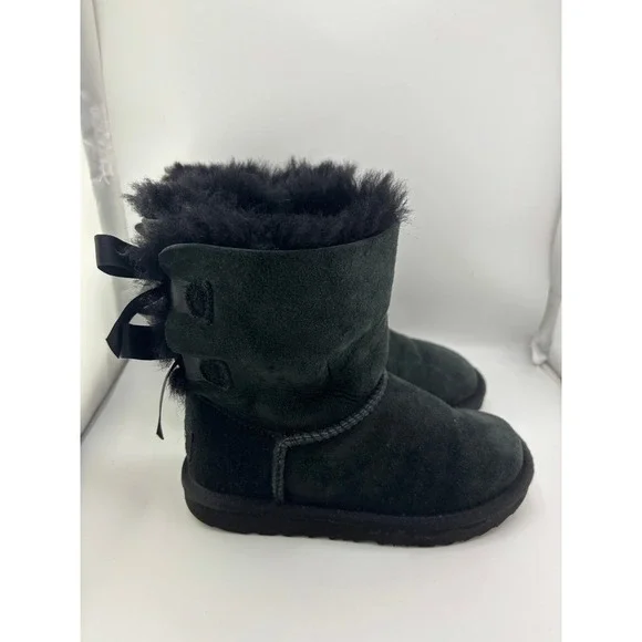 UGG Kids Bailey Bow II Black Suede Sheepskin Boots Size 12 1017394K