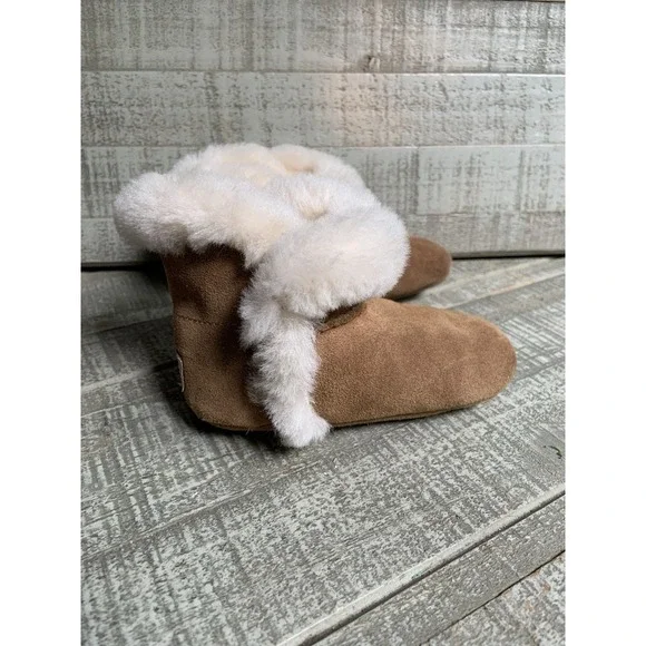 UGG Lassen Baby Bootie Brown Suede Fur Trim Slip On Lined Comfort 12-18 Months