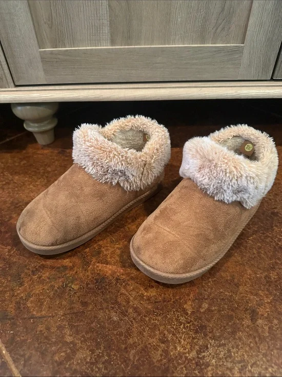 Kids Cozy Faux-Fur Lined Brown Boot Slippers