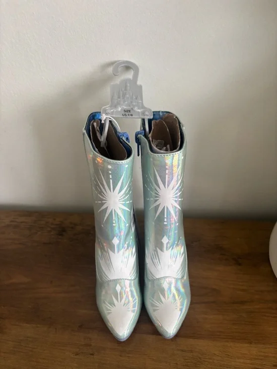 Frozen Boots Size 7/8