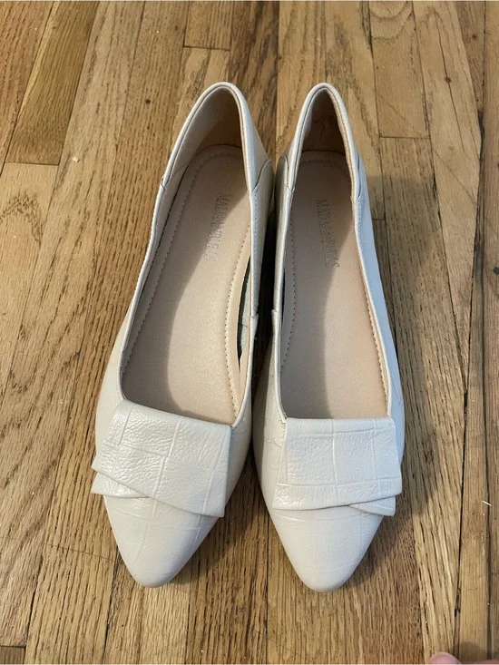 A New Day Women's Cream Pointed Toe Flats