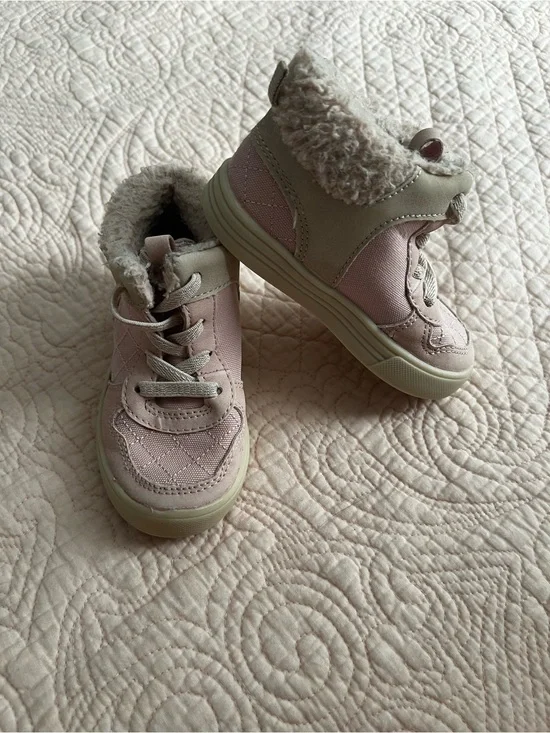OshKosh B'gosh Pink Quilted Faux-Fur High-Top Sneakers