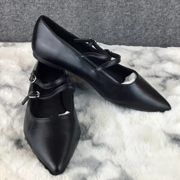 Trary Black Pointed Mary‎ Jane Flats Size 8 NWOT