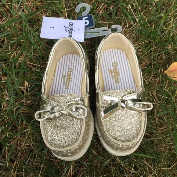 Girls‎ Size 5 Gold Sparkly Shoes