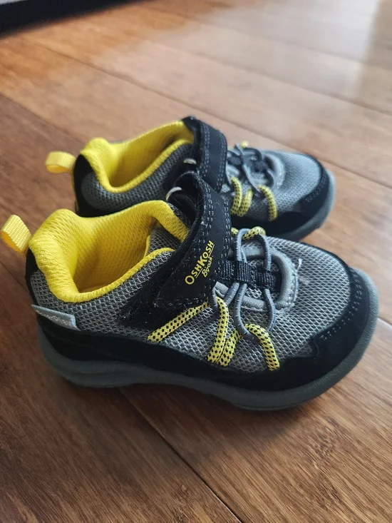 OshKosh B'gosh Baby Boys Grey Yellow And Black Kids Athletic Sneakers, Size 5M