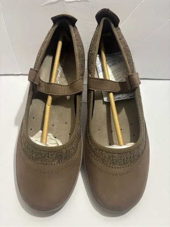 Easy Spirit Size 10M Mary Jane Comfort Shoes Brown Adjustable Strap