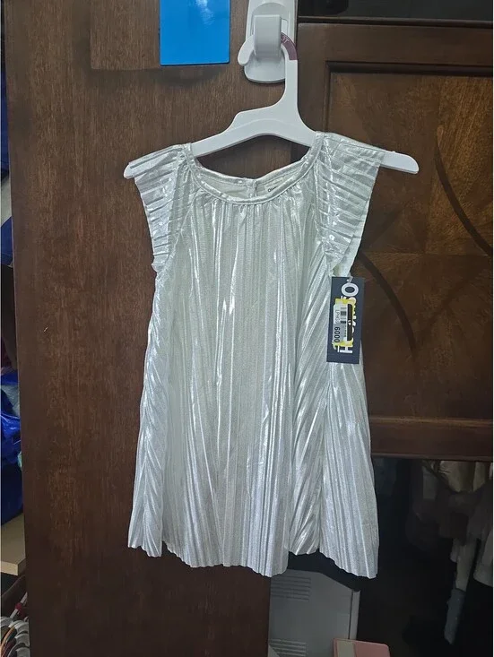 18m brand new dress from oshkosh item 9G5