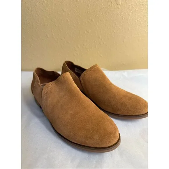 TOMS Suede Slip-On Loafers Women’s 7 – Tan Low Heel Flats