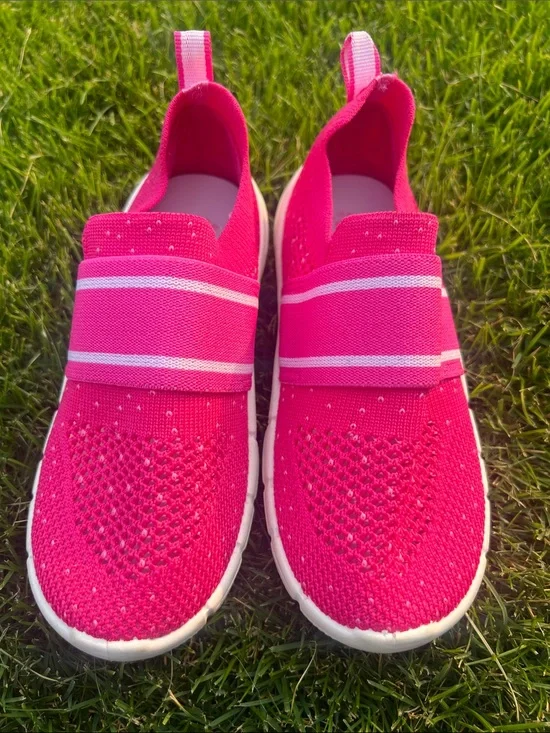OshKosh B'gosh Bright Pink Slip-On Knit Water Shoes