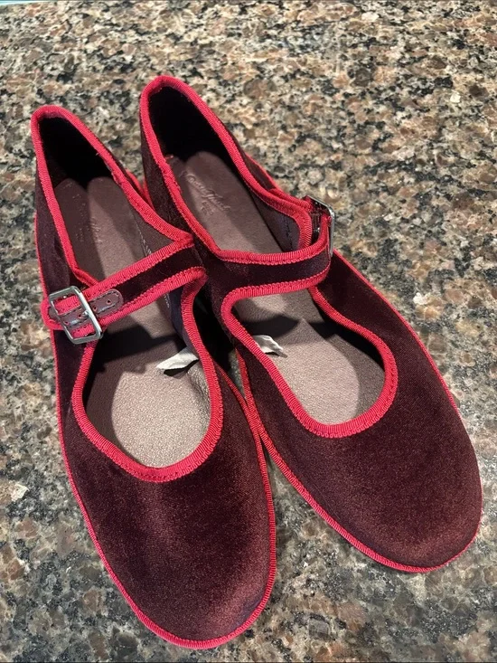 Women's Universal Thread Velvet Mary Jane Flats