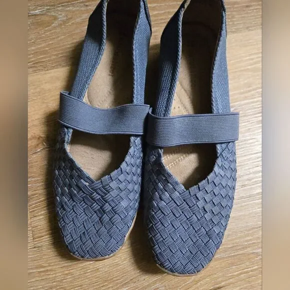 Naturalizer Gray Woven Flats