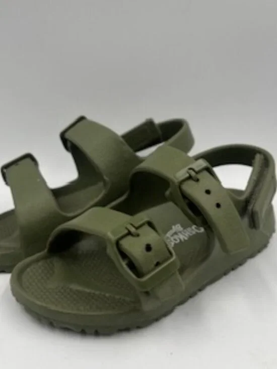 Oshkosh B’Gosh Green Rivar toddler sandals unisex 10 adjustable‎ water shoes