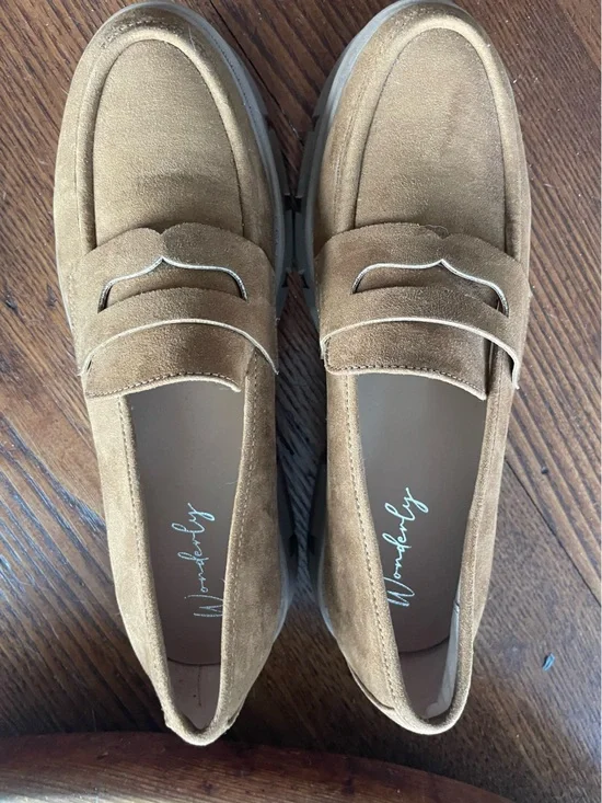 Wonderly Penny Loafers in Camel Brown-BRAND NEW-Size 7.5