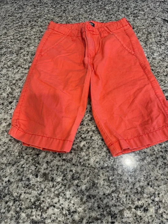 Oshkosh boy’s shorts size 10- Coral