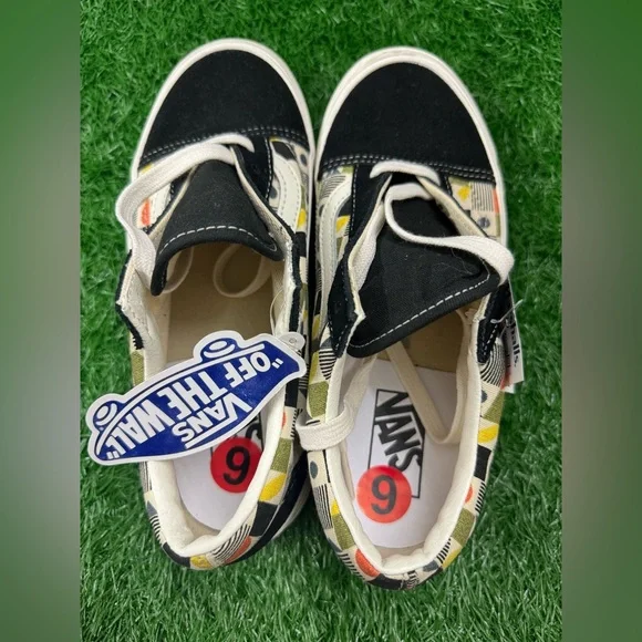 Vans Women shoes‎ Size 6