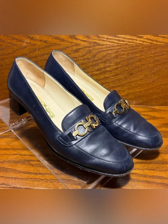 Vintage Salvatore Ferragamo Gancini Bit Navy Leather Loafers Pumps Size 7 B
