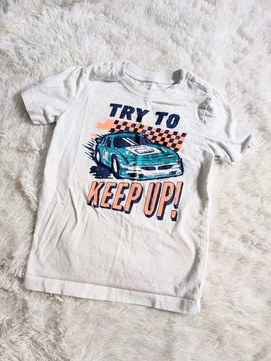 Oshkosh 100% Cotton Try To Keep Up! White Graphic Racing Cars Tshirt Size 2T