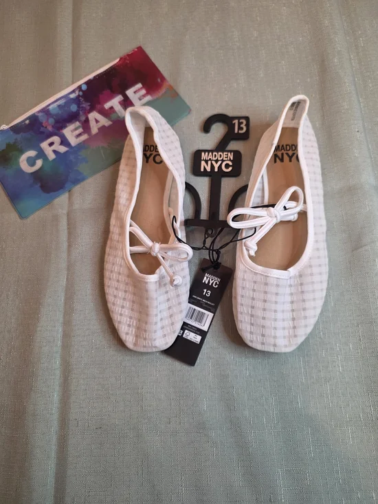 Madden NYC Girls' White Dress Ballet Flats Size 13